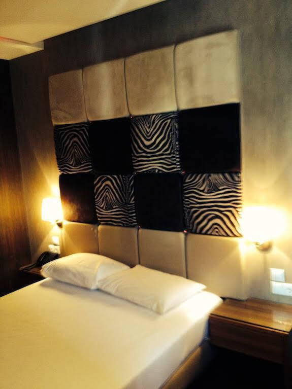 Lacoba Hotel (Adults Only) เอเธนส์ ภายนอก รูปภาพ